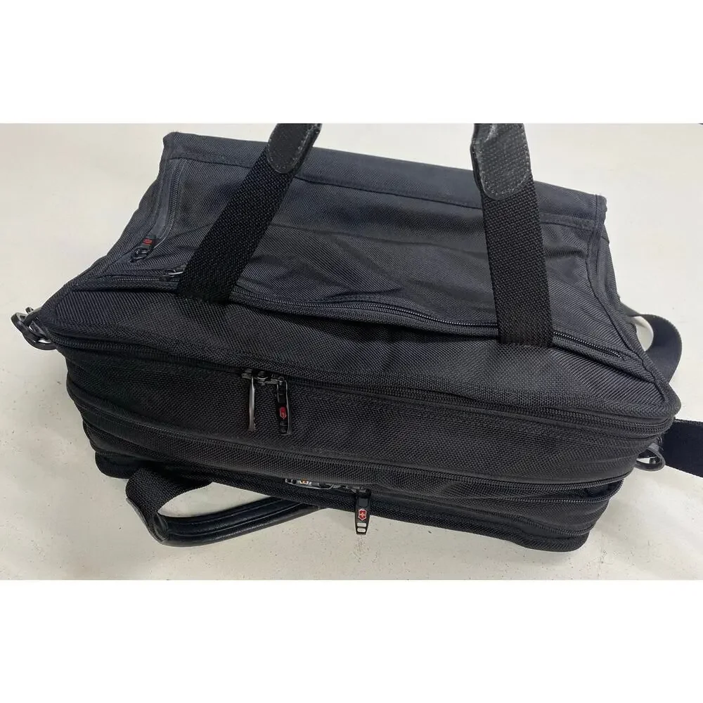 Victorinox canvas travel carry-on shoulder messenger travel laptop bag - Picture 4 of 8